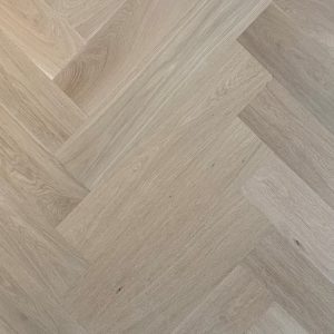 Eiken visgraat multiplank, select (noestarm), 150mm breed, zonder V-groef